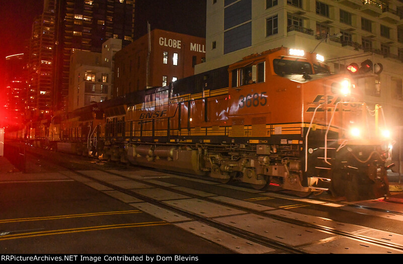 BNSF 3685